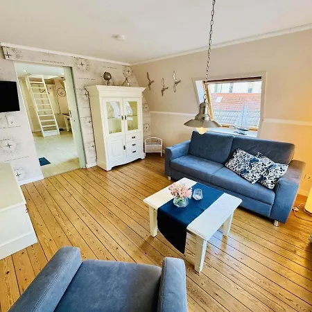 Apartment Moewennest, Direkt Am Alten Strom Rostock